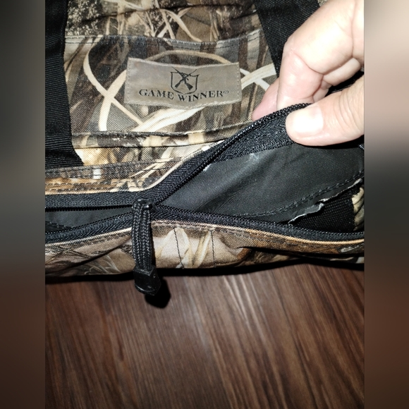 Game Winner Camo Duffle Duffel Hunting Camping Hiking Bag Advantage Max 4 - Picture 13 of 16